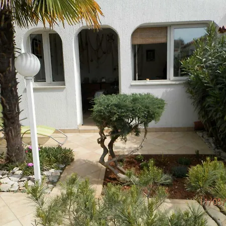 House Barbariga Nyaraló