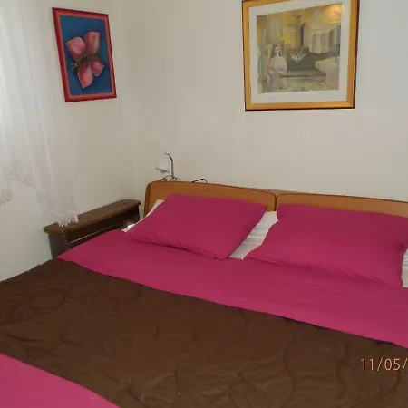 House Barbariga Nyaraló